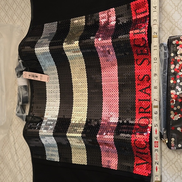 NWT Victoria's Secret Sequined Tote w/ a bonus matching wristlet - Picture 2 of 5